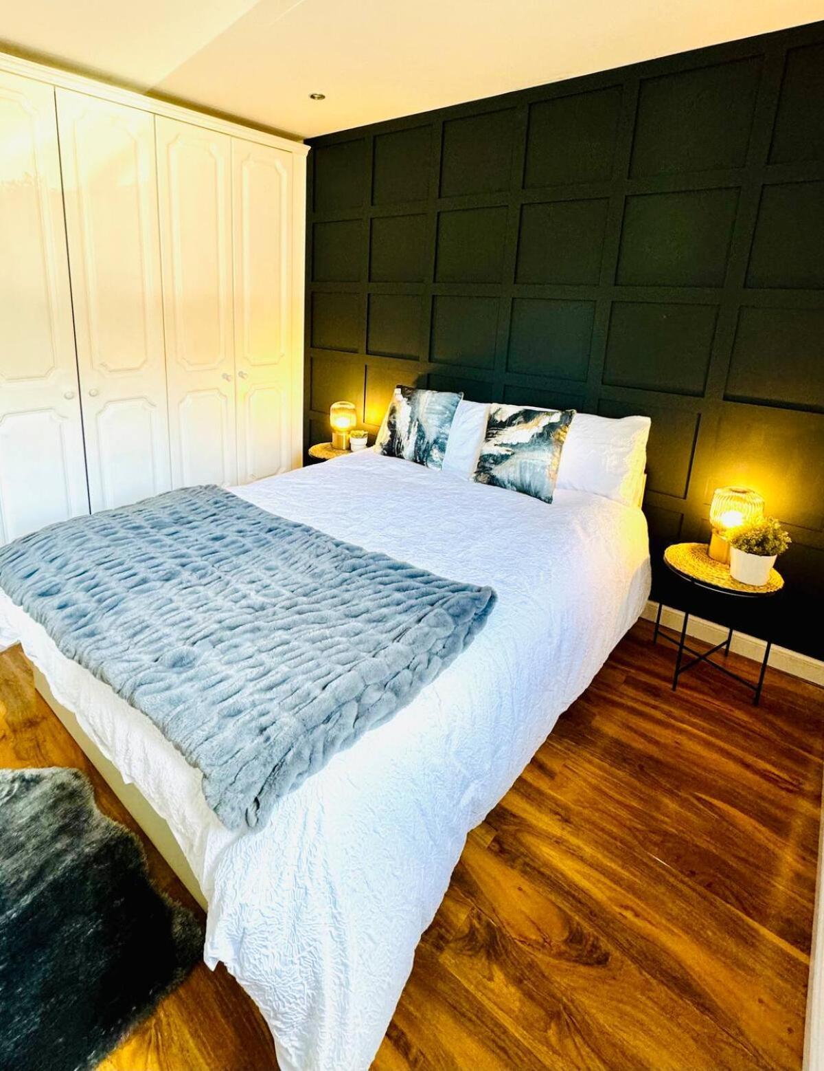 Modern 2 Bedroom Gf - Centre - Private Car Park Apartment Aberdeen